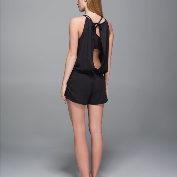 Lululemon Women’s Heat The Street Onesie/Romper | Color: Ash Black 🖤 RARE!! - Picture 3 of 15